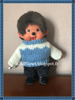 Pull bleu/blanc fait main pour Kiki ou Monchhichi, tricot, knitting, handmade