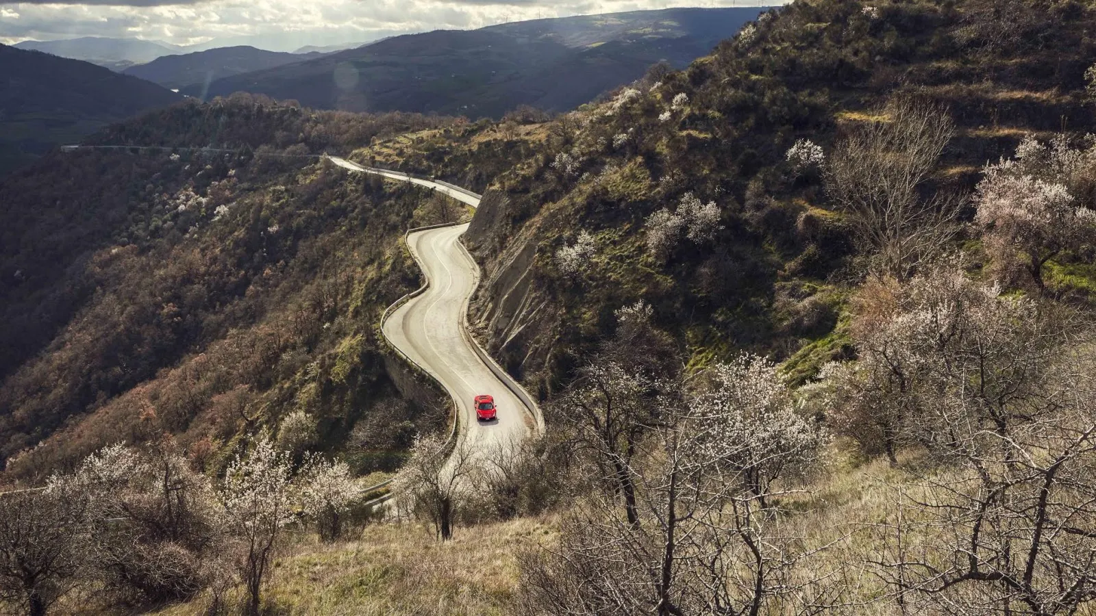 Hành trình 1000km và trải nghiệm cùng Ferrari 488 GTB