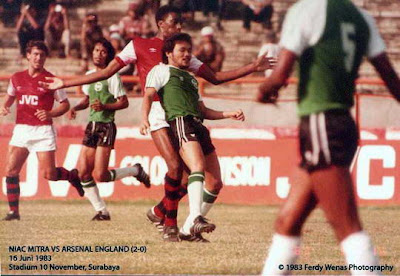 Niac Mitra VS Arsenal (2:0),http://pangkalan-unik.blogspot.com