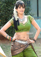 Actress, Anita, item, song, in, Kalavar, King