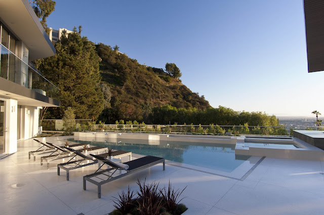 Picture of the hills as seen from the terrace 