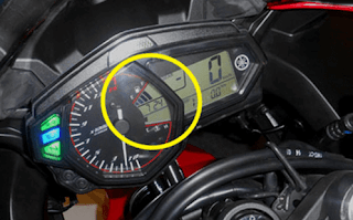 Setel atau mengatur Jam Di Yamaha R25