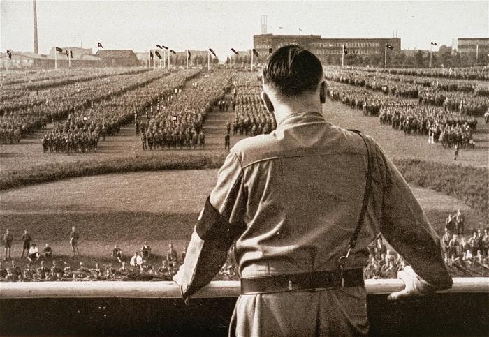 Ada Kemungkinan, Adolf Hitler Mati di Indonesia