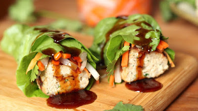 Lettuce Wrapped Chicken Sausage with Soy-Oyster Dipping Sauce