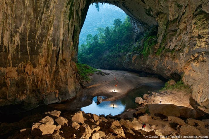 1. Son Doong Cave, Phong Nha Ke Bang National Park, Quảng Bình Province, Vietnam - Top 10 Incredible Beauties Hidden in the Caves