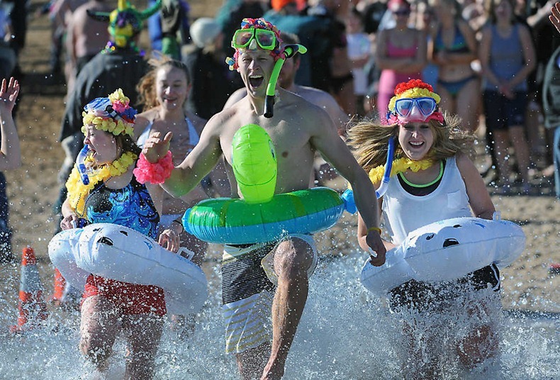 cd02POLARPLUNGEHHR_7781