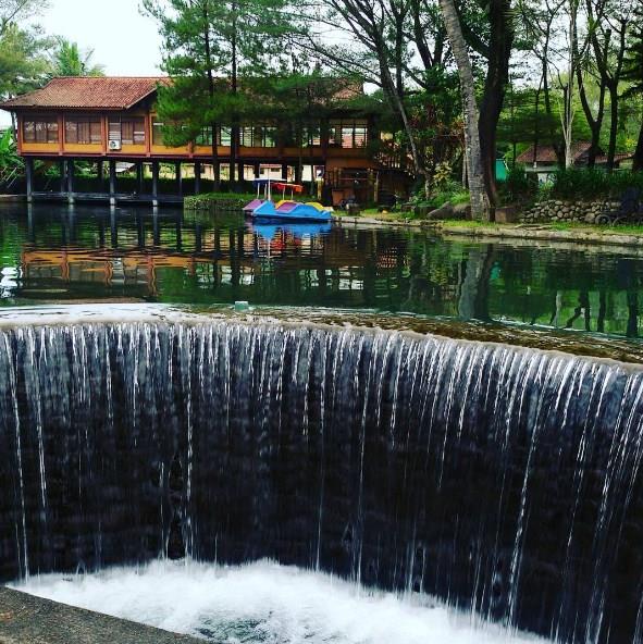 Keindahan Ekowisata Taman Air Tlatar Boyolali