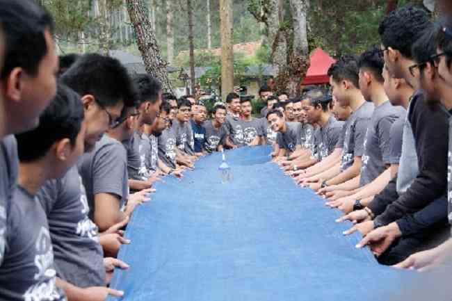 Family Gathering  Sebagai Sarana Untuk Silaturahmi