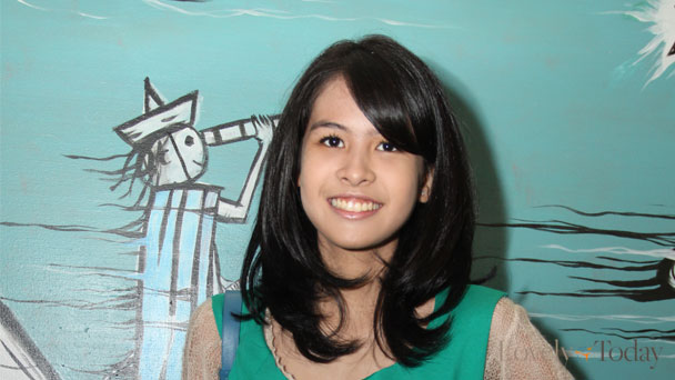 Foto Biodata Maudy Ayunda