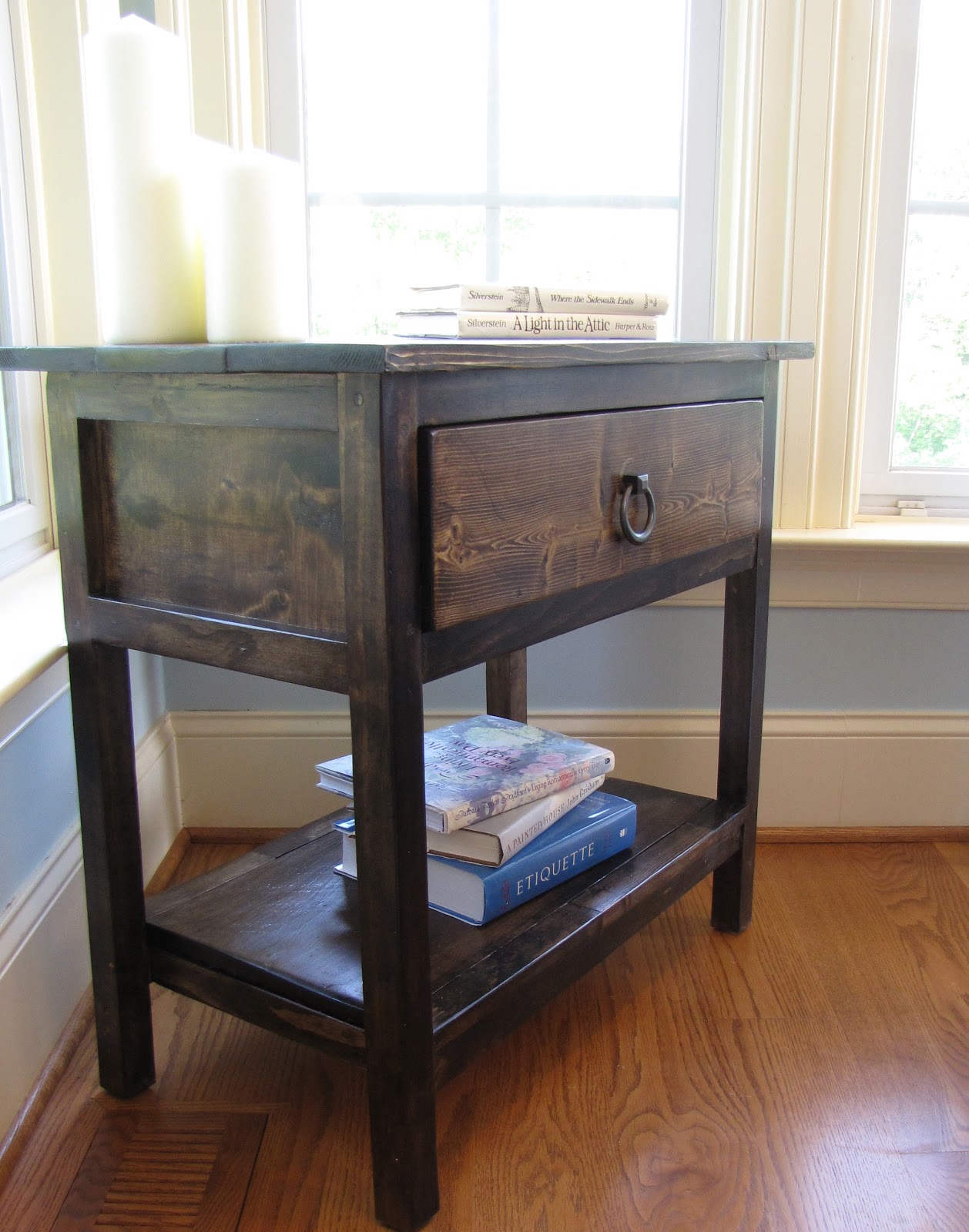 Lipstick and Sawdust: Farmhouse Side Table