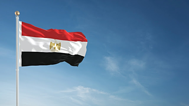 Cristã copta é atacada com foice por sua fé, no Egito