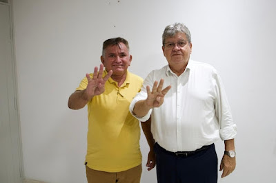 Mais cinco prefeitos e três ex-prefeitos declaram apoio a João no segundo turno