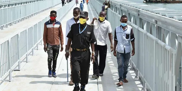 Likoni floating bridge photo