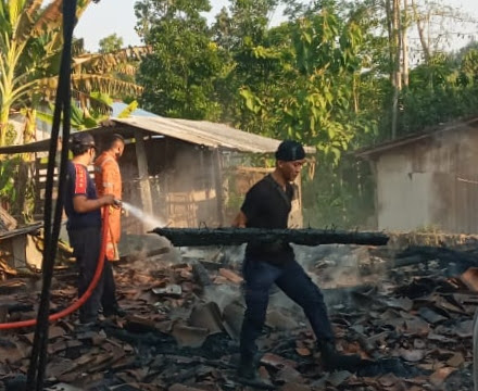 Usai Memasak Samier Api Dapur Sudah Dipadamkan, Namun Tak Selang Berapa Lama Rumah Ludes Terbakar