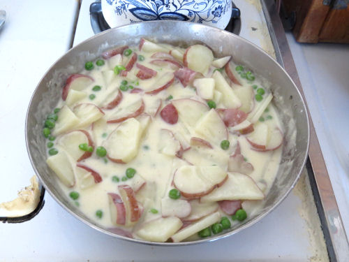 creamed potatoes and peas