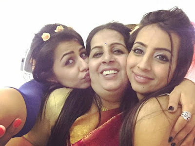 Nikki Galrani's happy movments with mother