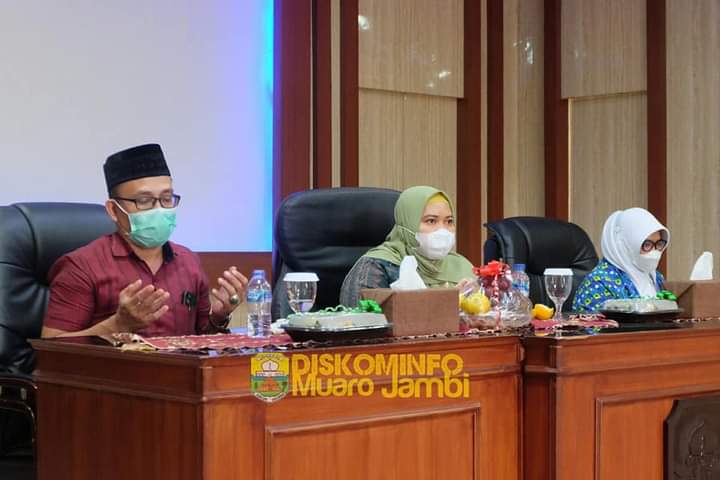 Bupati Masnah Hadiri Pelantikan Ketua Pengurus Cabang Badan Kontak Majlis Taklim Kecamatan Sekernan