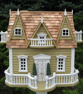 Le Chateau Bird House