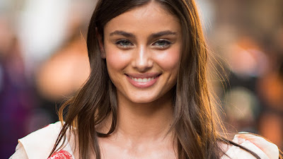 taylor hill young pictures 