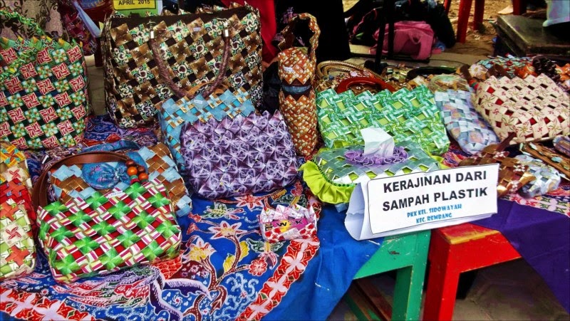  Kerajinan  dari Limbah  yang  Sering Kita Temui Hanifahdj