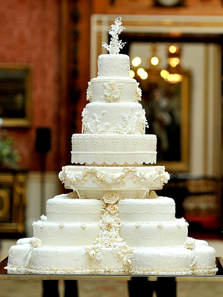 Wedding Cakes With Fountains And Lights