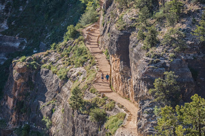 Photo of another part of the Bright Angel Trail at the Grand Canyon