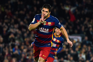 Agen Bola - Lionel Messi Tak Sebanding dengan Suarez
