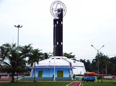 Tugu Khatulistiwa, Kalimantan Barat