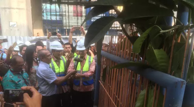 'Kesaktian' Anies Bebaskan Lahan MRT dalam Sekali Kunjungan