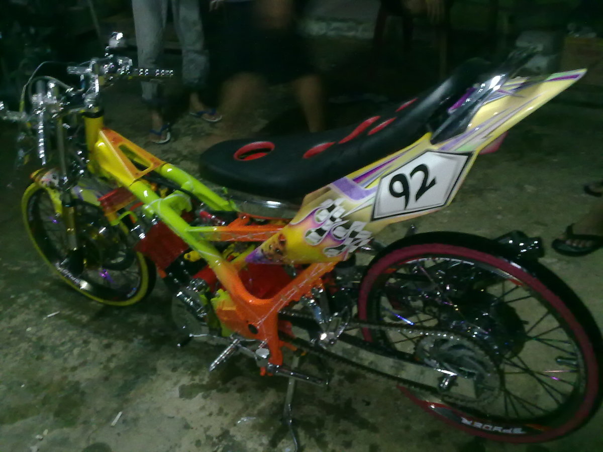 Gambar modifiksasi satria dengan full sroks  Oto Trendz