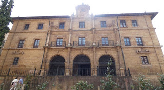 Oviedo, Monasterio de San Pelayo.