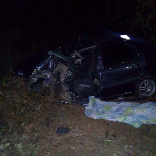 Colisão entre carro e caçamba deixa um morto e outro ferido na BR 405, zona rural de José da Penha