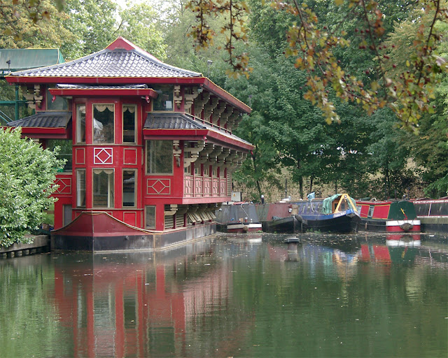 Feng Shang Princess floating restaurant, Cumberland Basin, Regent's Canal, London