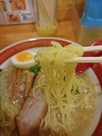 塩大家らーめんの麺の写真