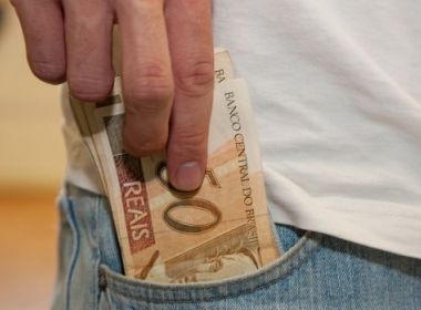 Governo propõe reajuste no salário mínimo ao Congresso; valor pode chegar a R$ 1.006