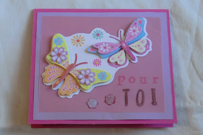 carte rose pour papillons colorés