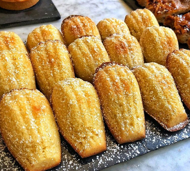 Madeleines Cake
