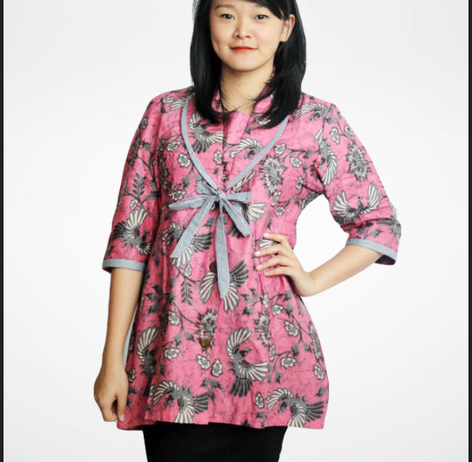  Model  Baju  Batik Wanita  Gemuk  Sedang Yang Cocok Untuk  
