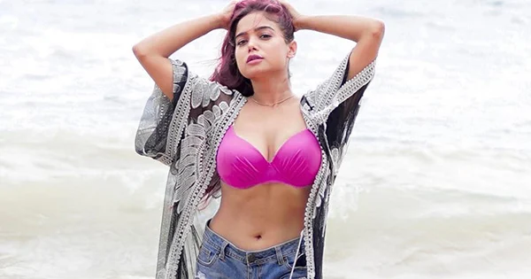 Manisha Rani cleavage navel bigg boss ott contestant