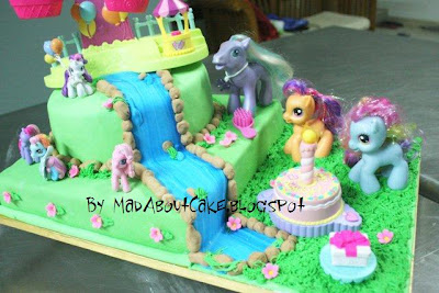 Marshanda   on Kingdom Royal Wedding  My Little Pony Cake