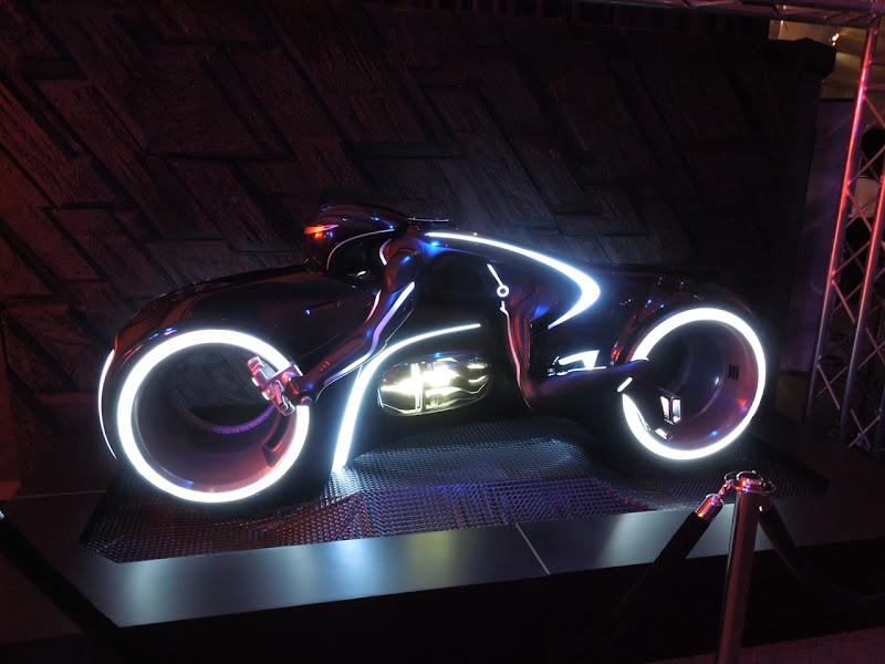 Tron Legacy ElecTRONica lightcyle