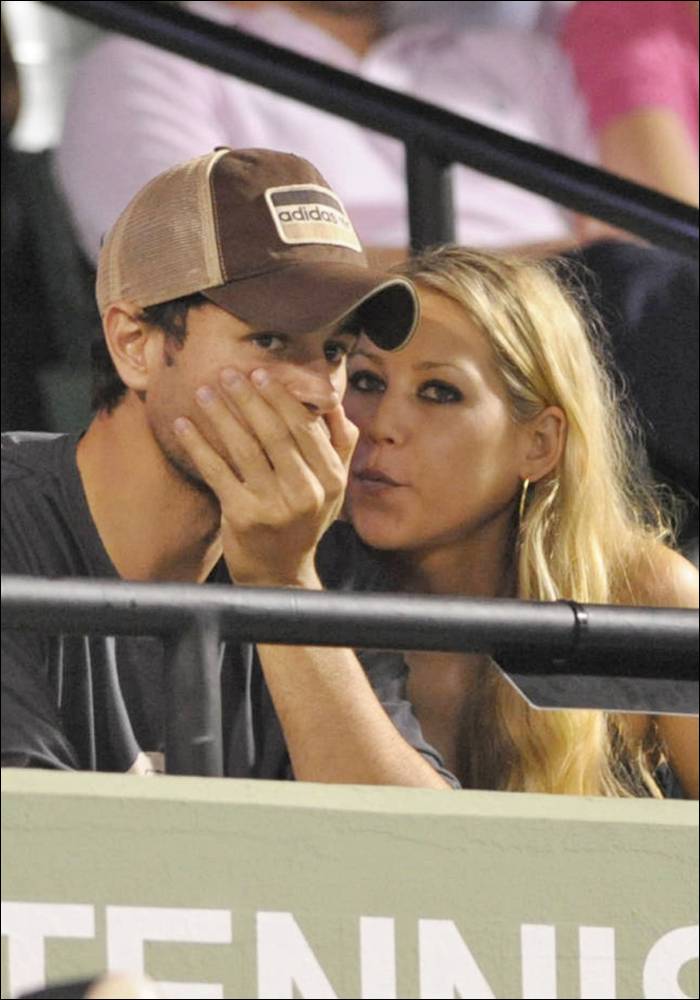 kournikova and enrique. Kournikova and Enrique