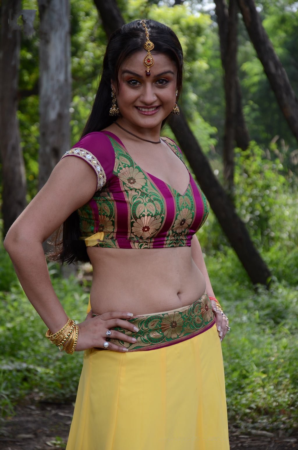 sonia agarwal in Oru Nadigayin Vakku Moolam stills - SOUTH 3GP VIDEOS