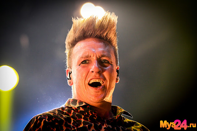 Papa Roach в клубе Adrenaline Stadium