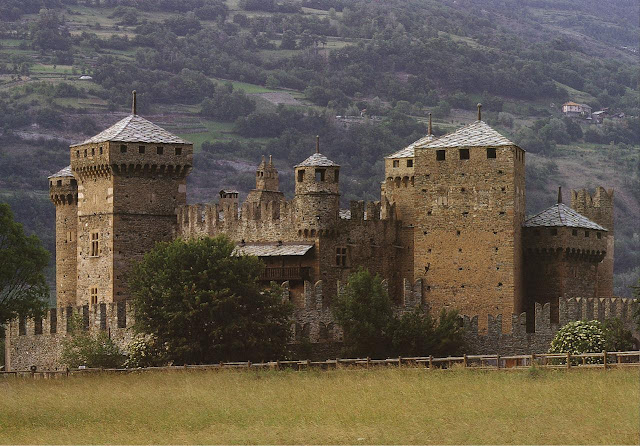 Castelo de Fenis, Val d'Aosta, Itália.