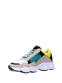 http://fr.romwe.com/Color-Block-Lace-Up-Sneakers-p-264146-cat-751.html