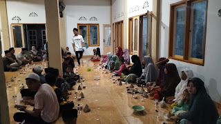 Jama'ah Darussalam Gelar Bukber, Cukup dengan Nasi Kaput