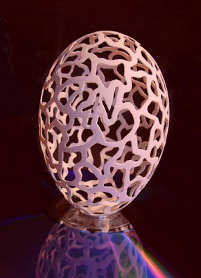 eggshell carving