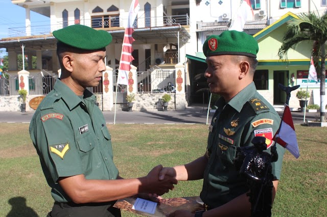 PERINGATI HARI KESADARAN NASIONAL, KASDIM LEPAS 1 ANGGOTA PINDAH SATUAN  SERTA PENGHARGAAN KEPADA BABINSA BERPRESTASI