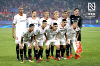 SEVILLA F. C. - Sevilla, España - Temporada 2017-18 - N'Zonzi, Lenglet, Pizarro, Geis, Gabriel Mercado y Sergio Rico; Banega, Ben Yedder, Sarabia, Nolito y Sergio Escudero. SEVILLA F. C. 3 (Ben Yedder 2, Pizarro) LIVERPOOL F. C. 3 (Firmino 2, Mané). 21/11/2017. UEFA Champions League, fase de grupos, 5ª jornada. Sevilla, estadio Ramón Sánchez Pizjuán